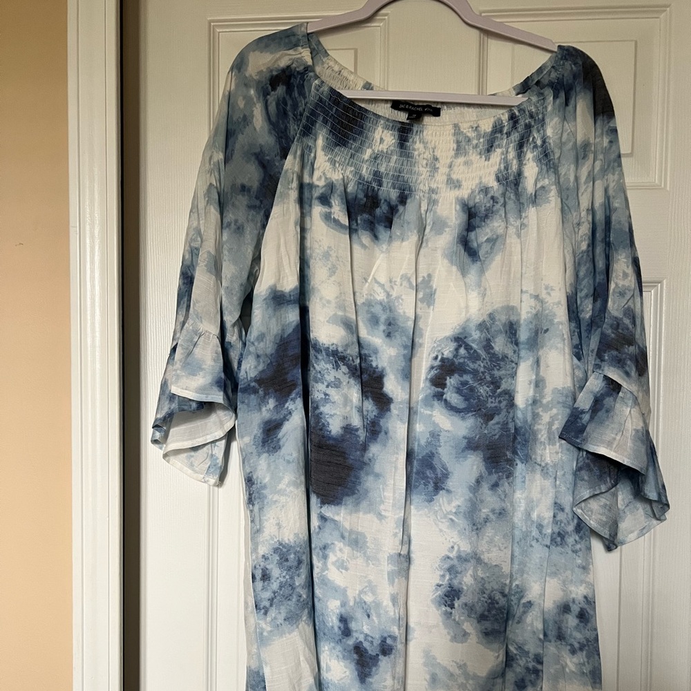 Beautiful, flowy dress worn one time!